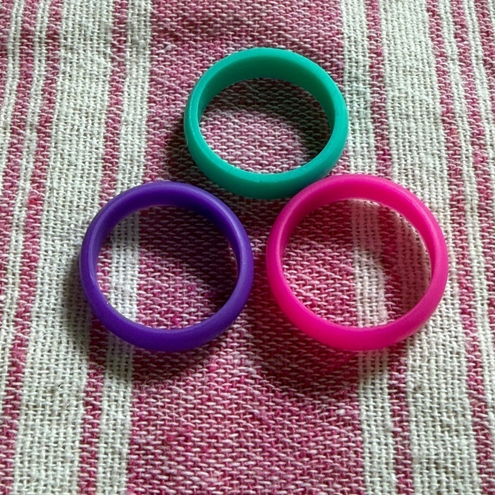 Silicone Wedding Rings – Set of 3 – Sizes 7.5/8 – Purple, Teal & Pink bands